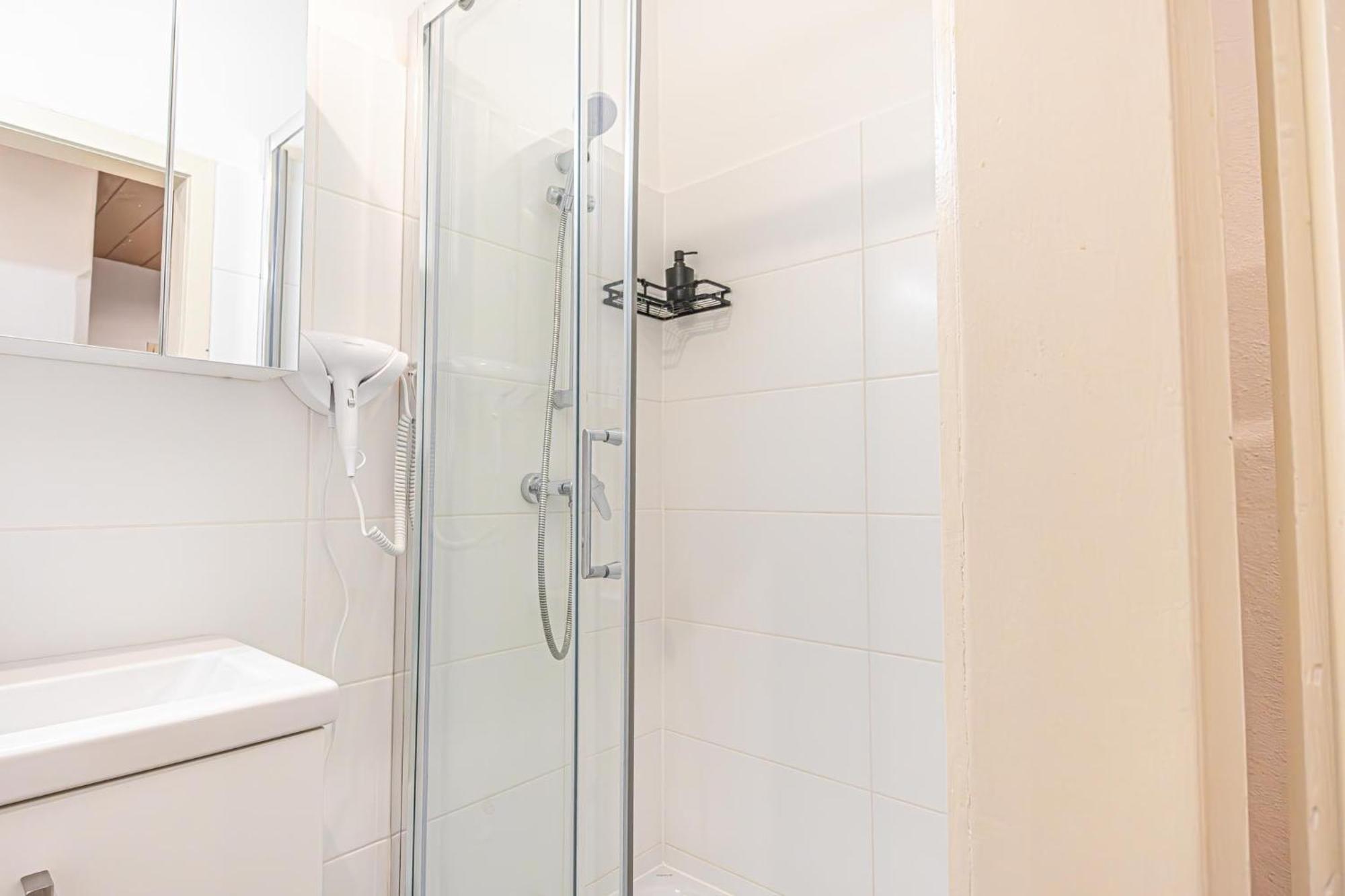 Desirable 2Br - Bookable For Longstays In Lockdown B Vienna Luaran gambar